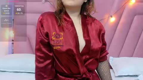 Snapshot of hornybarelylegalgirl chatting on 12-03-25, 12:03 Khloe online show from 12-03-25, 12:03