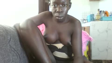 Snapshot of hornybeb25 chatting on 11-24-25, 07:08 hornybeb25 online show from 11-24-25, 07:08