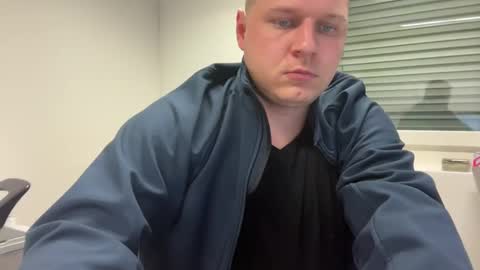 hornyboy95300 online show from 12-23-24, 04:39