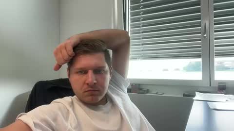 hornyboy95300 online show from 10-10-25, 09:41