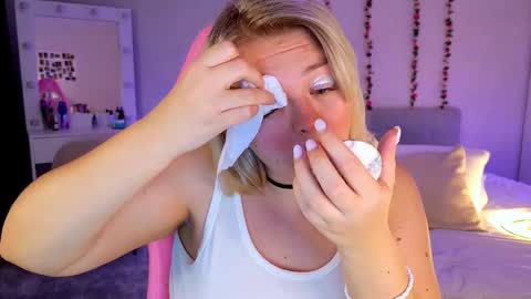 Snapshot of hornycakee chatting on 11-12-25, 03:34 HornyCakee online show from 11-12-25, 03:34