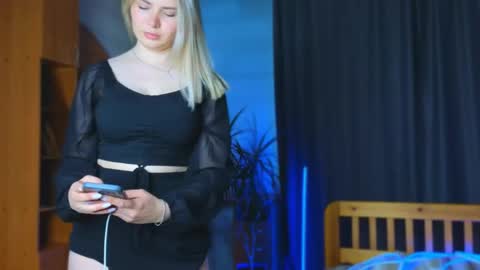 Jolly online show from 05-12-26, 02:36
