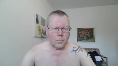 Snapshot of hornydick874303 chatting on 01-10-26, 11:01 Meikelmeier online show from 01-10-26, 11:01