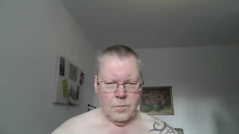 Snapshot of hornydick874303 chatting on 01-11-26, 09:47 Meikelmeier online show from 01-11-26, 09:47