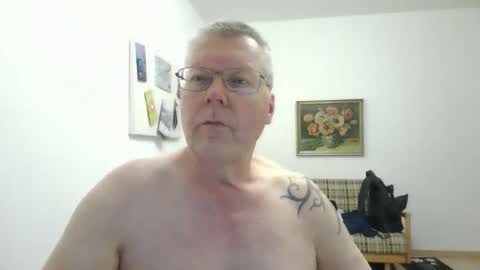 Snapshot of hornydick874303 chatting on 05-16-26, 07:45 Meikelmeier online show from 05-16-26, 07:45