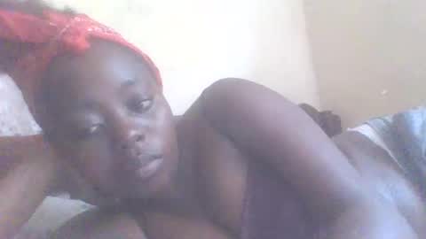 Snapshot of hornygal001 chatting on 02-14-25, 11:53 hornygal001 online show from 02-14-25, 11:53