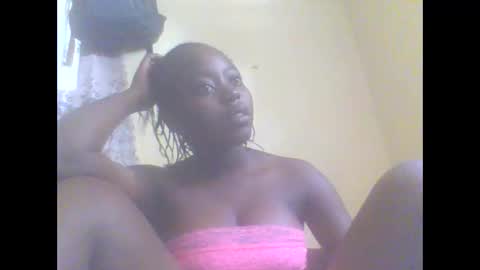 Snapshot of hornygal001 chatting on 02-20-25, 06:06 hornygal001 online show from 02-20-25, 06:06