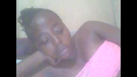 Snapshot of hornygal001 chatting on 09-09-25, 05:40 hornygal001 online show from 09-09-25, 05:40