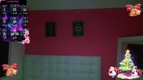 Snapshot of hornyhousekeeper_ chatting on 12-31-24, 11:31 Valentina  online show from 12-31-24, 11:31