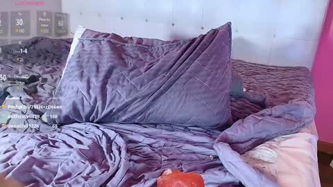 Snapshot of hornyhousekeeper_ chatting on 01-16-25, 03:56 Valentina  online show from 01-16-25, 03:56