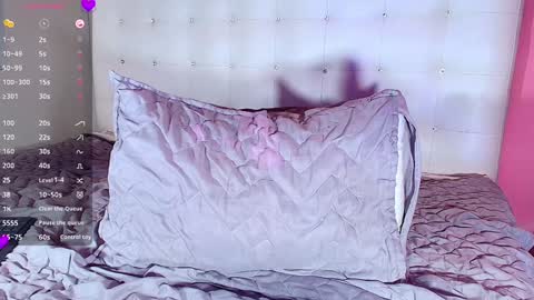 Snapshot of hornyhousekeeper_ chatting on 02-04-25, 03:47 Valentina  online show from 02-04-25, 03:47