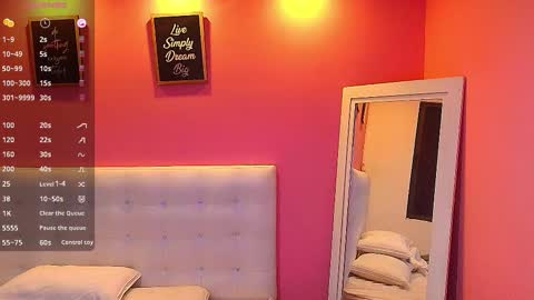 Snapshot of hornyhousekeeper_ chatting on 02-22-25, 12:40 Valentina  online show from 02-22-25, 12:40