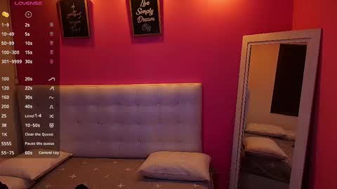 Snapshot of hornyhousekeeper_ chatting on 02-27-25, 12:34 Valentina  online show from 02-27-25, 12:34