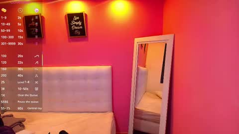 Snapshot of hornyhousekeeper_ chatting on 03-04-25, 12:12 Valentina  online show from 03-04-25, 12:12