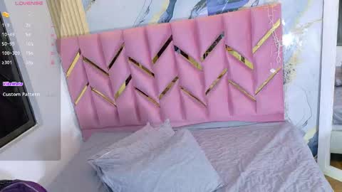 Snapshot of hornyhousekeeper_ chatting on 09-17-25, 12:29 Valentina  online show from 09-17-25, 12:29