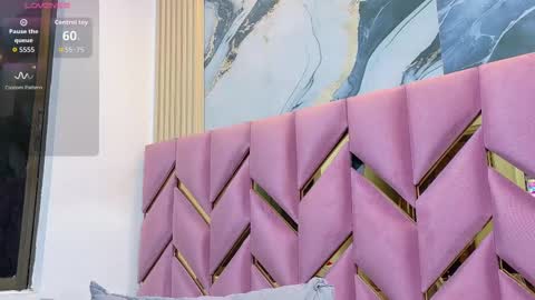 Snapshot of hornyhousekeeper_ chatting on 09-30-25, 12:32 Valentina  online show from 09-30-25, 12:32