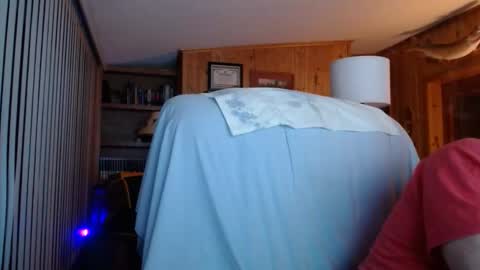 Snapshot of horsebigballs chatting on 11-02-25, 11:29 horsebigballs online show from 11-02-25, 11:29