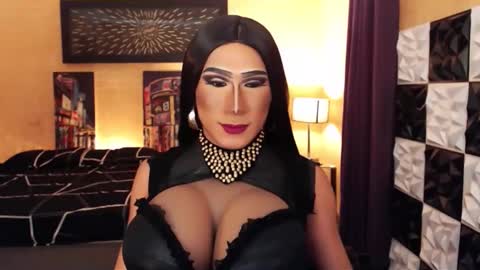 Snapshot of horsecockjessica chatting on 10-10-25, 11:37 horsecockjessica online show from 10-10-25, 11:37