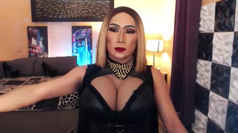 Snapshot of horsecockjessica chatting on 10-16-25, 07:53 horsecockjessica online show from 10-16-25, 07:53