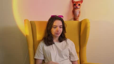 Snapshot of hortenciajenovese chatting on 10-04-25, 07:39 Mia online show from 10-04-25, 07:39