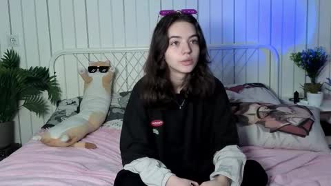 Snapshot of hortenciajenovese chatting on 10-13-25, 08:25 Mia online show from 10-13-25, 08:25