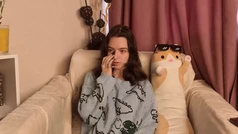 Snapshot of hortenciajenovese chatting on 10-23-25, 08:35 Mia online show from 10-23-25, 08:35