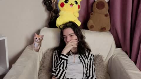 Snapshot of hortenciajenovese chatting on 10-24-25, 08:22 Mia online show from 10-24-25, 08:22