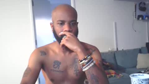 Snapshot of horus00 chatting on 11-06-25, 11:22 Horus00 online show from 11-06-25, 11:22