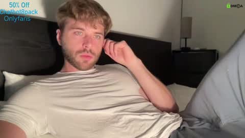 Edward aka Wolf online show from 09-22-25, 04:14