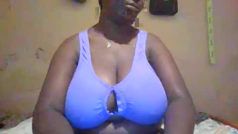 Snapshot of hot_alynn chatting on 09-17-25, 09:00 ALLYN online show from 09-17-25, 09:00