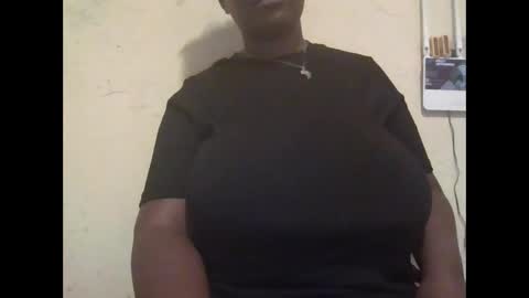 Snapshot of hot_alynn chatting on 09-25-25, 09:24 ALLYN online show from 09-25-25, 09:24