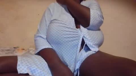 Snapshot of hot_alynn chatting on 10-18-25, 09:10 ALLYN online show from 10-18-25, 09:10