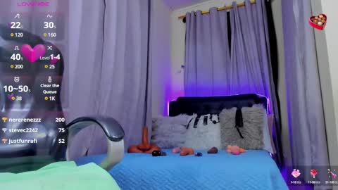 Snapshot of hot_beauty__ chatting on 02-19-25, 08:55 VALENTINA online show from 02-19-25, 08:55