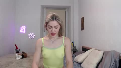 Snapshot of hot_berry69 chatting on 02-08-25, 10:51 Dashka online show from 02-08-25, 10:51