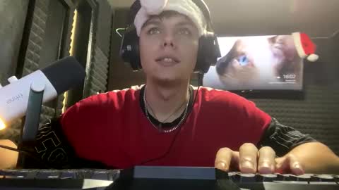 Hot boy 2002 online show from 12-29-24, 02:00