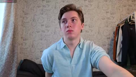 Snapshot of hot_boy_oscar chatting on 09-20-25, 11:11 Oscar online show from 09-20-25, 11:11