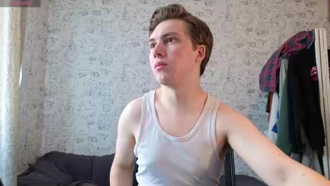 Snapshot of hot_boy_oscar chatting on 09-23-25, 11:13 Oscar online show from 09-23-25, 11:13