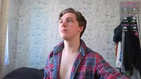 Snapshot of hot_boy_oscar chatting on 09-25-25, 11:14 Oscar online show from 09-25-25, 11:14