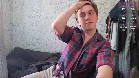 Snapshot of hot_boy_oscar chatting on 09-27-25, 11:15 Oscar online show from 09-27-25, 11:15