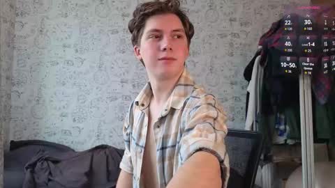 Snapshot of hot_boy_oscar chatting on 10-05-25, 11:08 Oscar online show from 10-05-25, 11:08