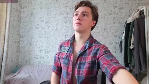 Snapshot of hot_boy_oscar chatting on 10-10-25, 11:09 Oscar online show from 10-10-25, 11:09