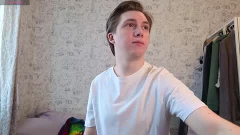 Snapshot of hot_boy_oscar chatting on 10-12-25, 11:09 Oscar online show from 10-12-25, 11:09