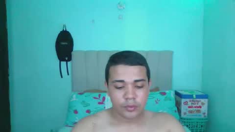 hot_boyy11 online show from 11-10-25, 03:27