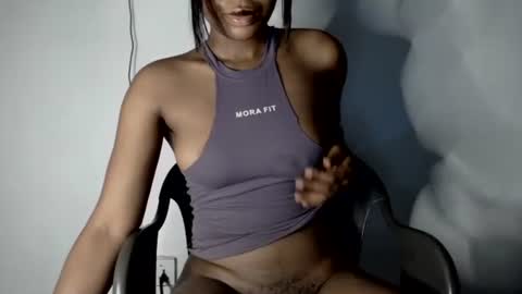 sonia  mis choco online show from 10-18-25, 08:04