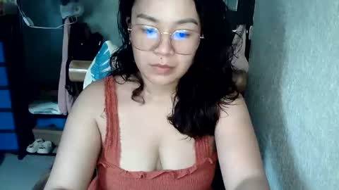 hot_emma1112 online show from 07-28-26, 02:07
