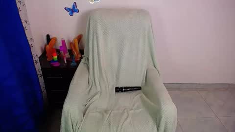 angie online show from 11-12-25, 10:52