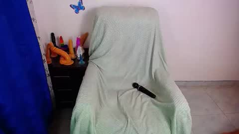 angie online show from 11-14-25, 11:57