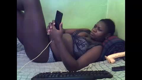 hot_girlly online show from 11-17-25, 04:35