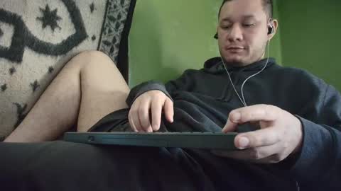 hot_guy36 online show from 01-10-26, 03:58