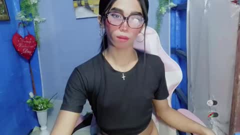 Snapshot of hot_khianna chatting on 03-05-26, 01:40 Khianna online show from 03-05-26, 01:40